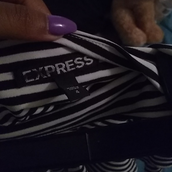 Mini skirt - Picture 3 of 3